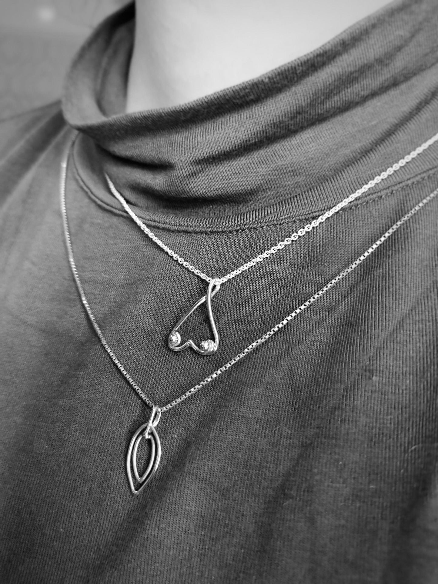 Vulva pendant